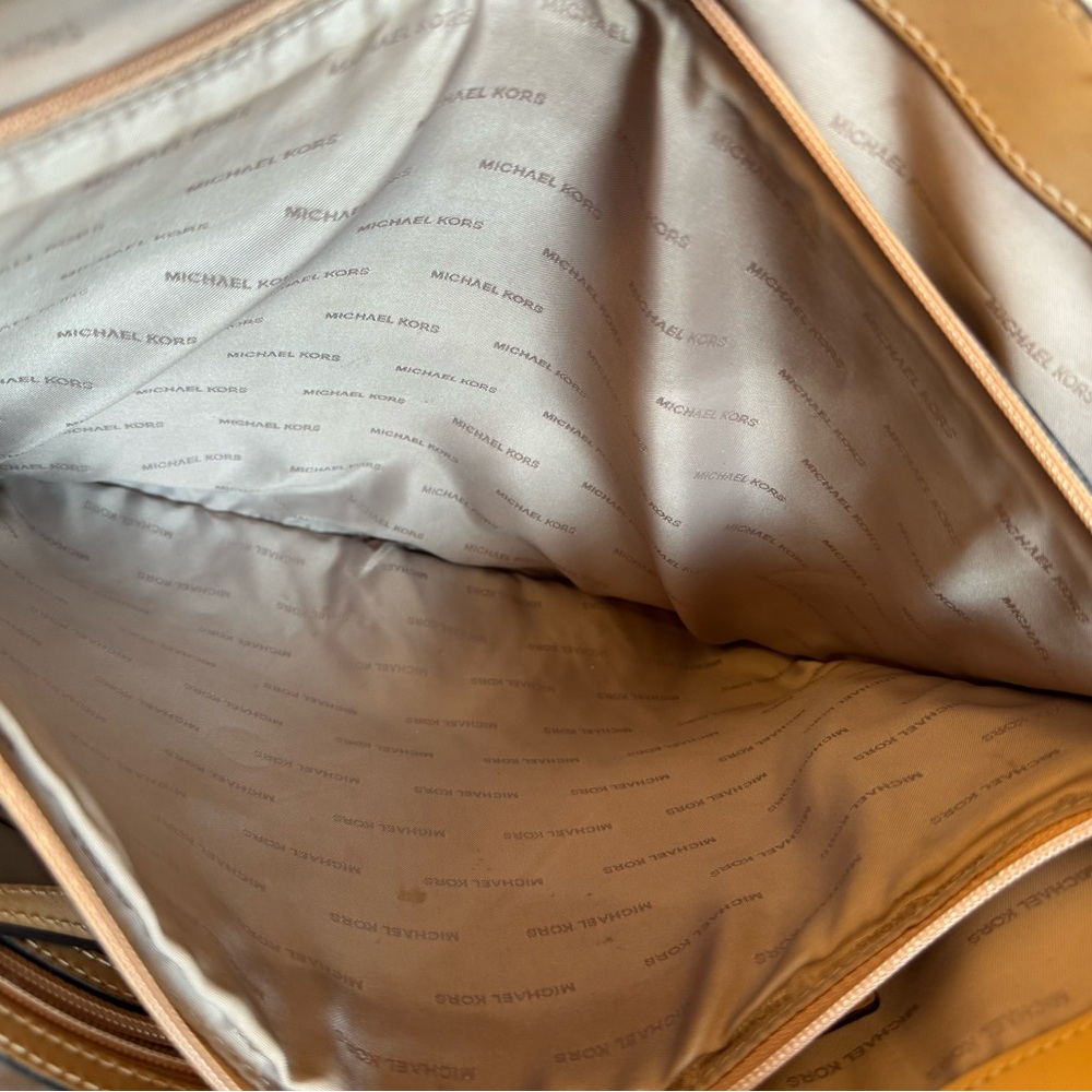 Michael Kors Cream and Tan Signature Tote - Picture 4 of 16